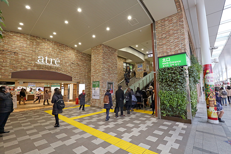 吉祥寺駅から徒歩7分。静かな環境にあります。